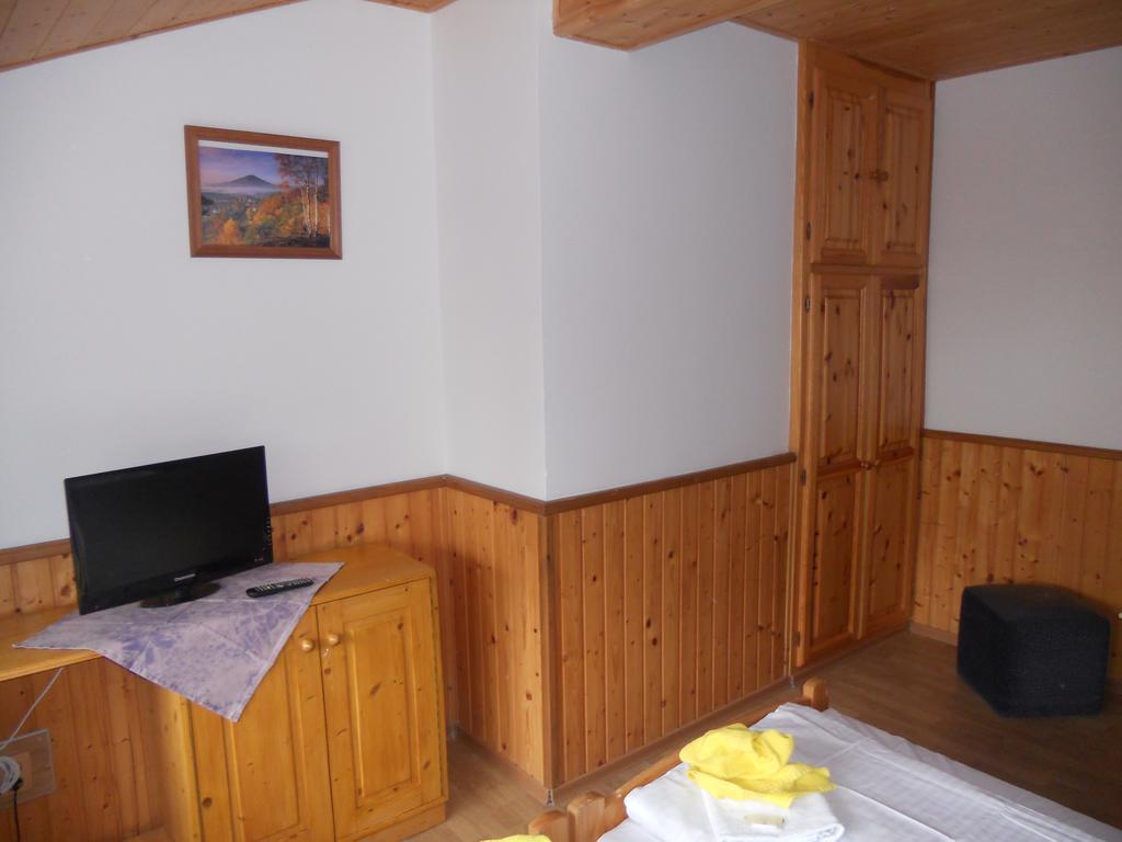 Penzion Kamzik Česká Kamenice Exteriör bild